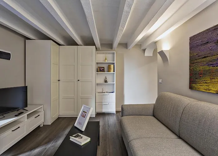 Boutique In Via Roma By Wonderful Italy * Genova